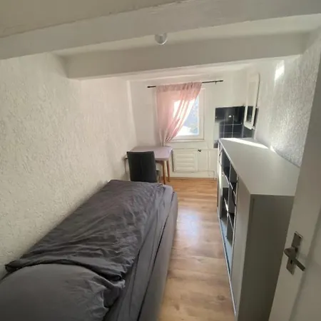 Einfache Schlafmoeglichkeit Mit Gemeinschaftskueche Und Bad * Brombachtal