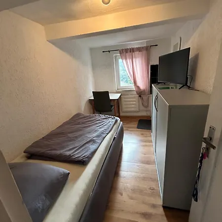 Einfache Schlafmoeglichkeit Mit Gemeinschaftskueche Und Bad Guest house *