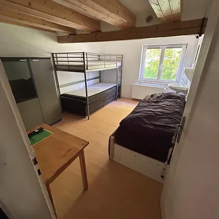 Einfache Schlafmoeglichkeit Mit Gemeinschaftskueche Und Bad Guest house Brombachtal